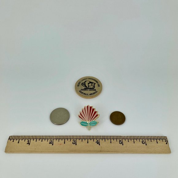 VINTAGE 🥝 NEW ZEALAND POHUTUKAWA FLOWER PIN 🌺 GEOMETRIC ORIGAMI STYLE . NWT - Picture 17 of 17